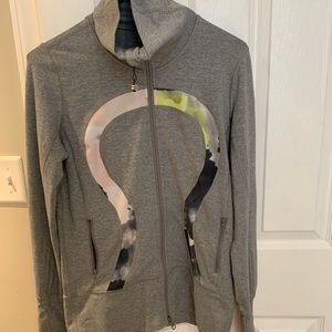 Lululemon jacket size 8